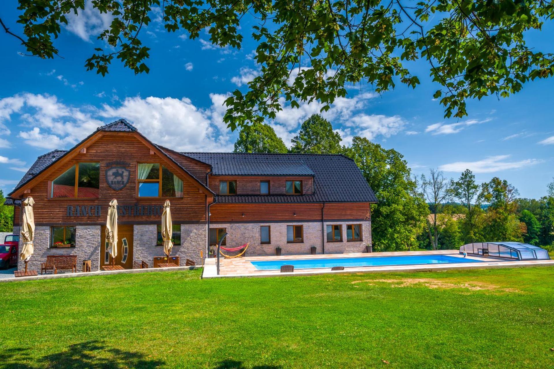 Ranch Jestrebice Hotel Hermanicky Exterior photo